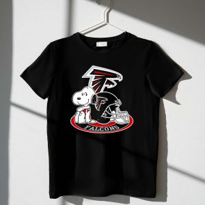 Atlanta Falcons Snoopy With Falcons Logo And Helmet 1 T Shirt