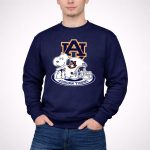 Auburn Tigers Snoopy Au Football Helmet 3 Sweatshirt.jpg
