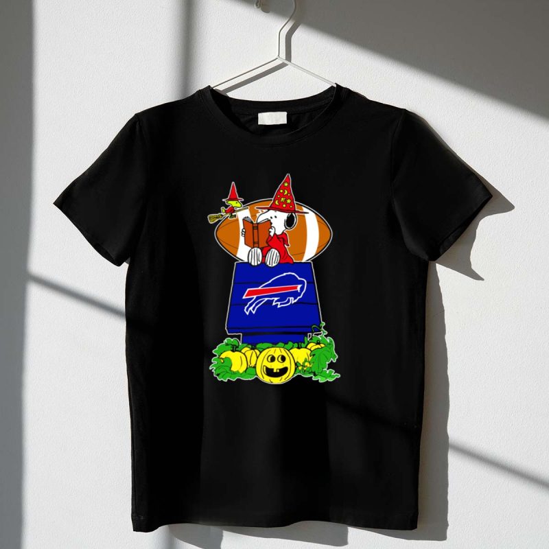 Buffalo Bills Snoopy Halloween Witch Reading Books 1 T Shirt.jpg