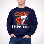 Calgary Flames Snoopy Perfect Smile 3 Sweatshirt.jpg