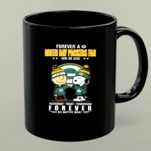 Charlie And Snoopy Forever Green Bay Packers Fan Football 1 mug.jpg