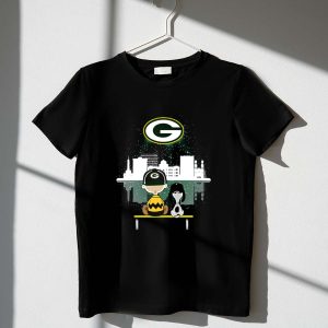 Charlie Brown And Snoopy Dog Watching City Green Bay Packers 1 T Shirt