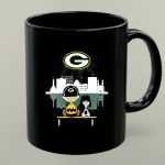 Charlie Brown And Snoopy Dog Watching City Green Bay Packers 1 mug.jpg