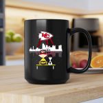 Charlie Brown And Snoopy Dog Watching Kansas City Chiefs 2 mug.jpg