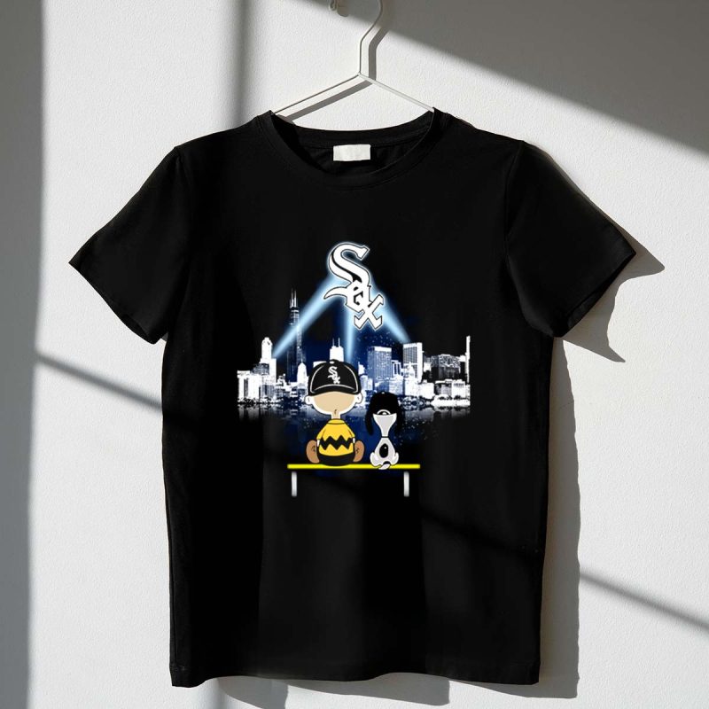 Charlie Brown And Snoopy Watching City Chicago White Sox 1 T Shirt.jpg