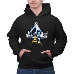 Charlie Brown And Snoopy Watching City Chicago White Sox 2 Hoodie.jpg
