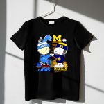 Charlie Brown Detroit Lions vs Snoopy Michigan Wolverines city skyline 1 T Shirt.jpg