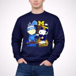 Charlie Brown Detroit Lions vs Snoopy Michigan Wolverines city skyline 3 Sweatshirt.jpg
