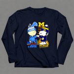 Charlie Brown Detroit Lions vs Snoopy Michigan Wolverines city skyline 6 Long Sleeves.jpg