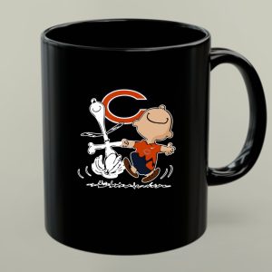 Charlie Brown Snoopy Chicago Bears Dance 1 mug.jpg