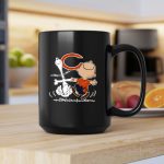 Charlie Brown Snoopy Chicago Bears Dance 2 mug.jpg