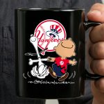 Charlie Brown Snoopy New York Yankees Dance 3 mug.jpg