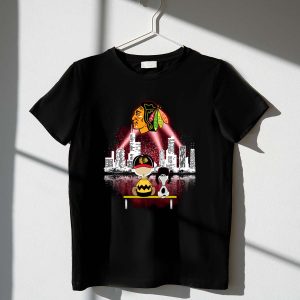 Charlie Brown Snoopy Watching City Chicago Blackhawks Shirt