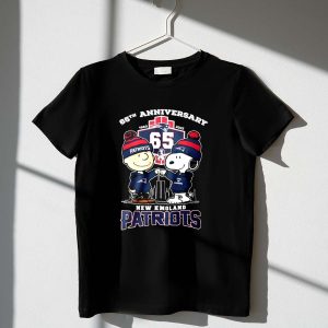 Charlie Brown Touch Hand Snoopy New England Patriots 65th Anniversary Shirt