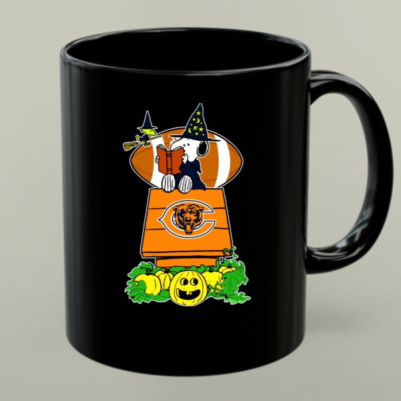 Chicago Bears Snoopy Halloween Witch Football Pumpkin House 1 Mug.jpg