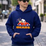 Chicago Bears Snoopy and Woodstock Driving Car with Flag 8 Hoodie