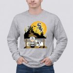 Chicago White Sox Snoopy X Charlie Brown Sit Under Moon Peanuts Halloween 6 Long Sleeves.jpg