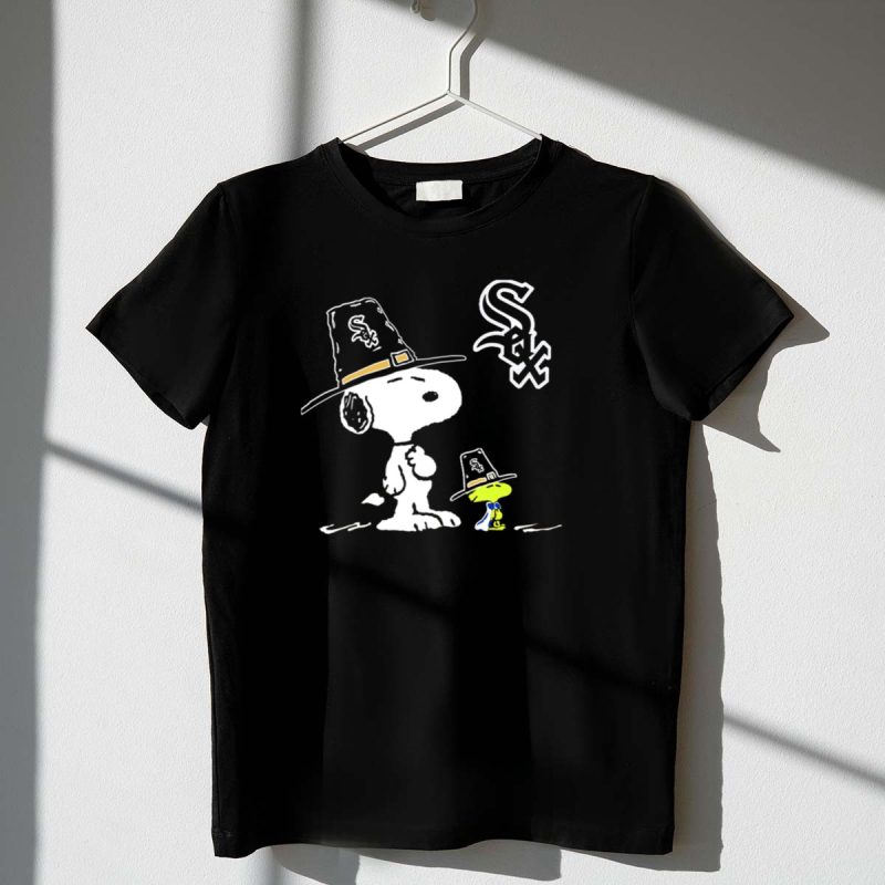 Chicago White Sox Snoopy And Woodstock Pilgrim Hats 1 T Shirt.jpg