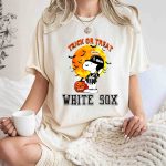 Chicago White Sox Snoopy trick or treat Halloween T Shirt 7.jpg