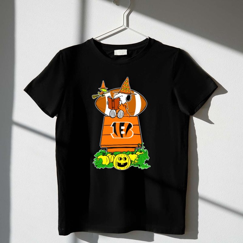 Cincinnati Bengals Snoopy Halloween Pumpkin Football Theme 1 T Shirt