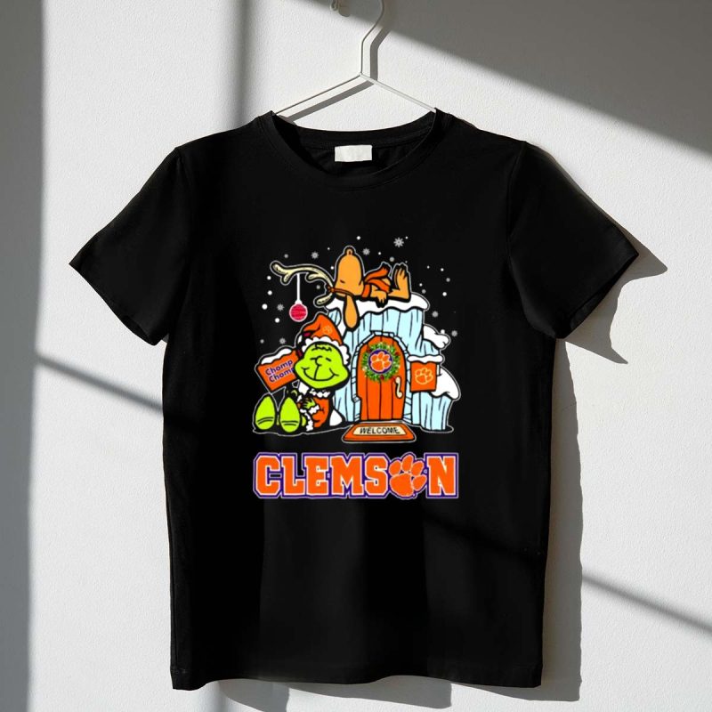 Clemson Tigers Grinch And Snoopy Nuts Welcome Christmas 1 T Shirt.jpg