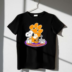 Clemson Tigers Snoopy Paw Print Helmet 1 T Shirt.jpg