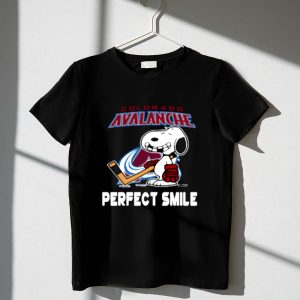 Colorado Avalanche Snoopy Perfect Smile The Peanuts 1 T Shirt.jpg