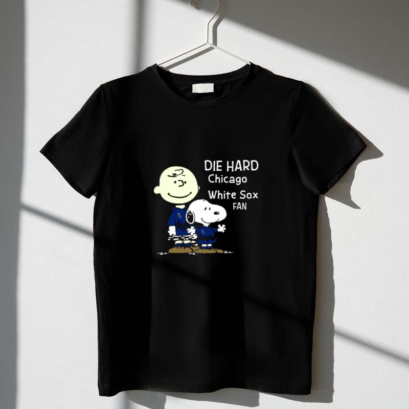 Die Hard Chicago White Sox Fan Snoopy And Charlie Brown 1 T Shirt.jpg