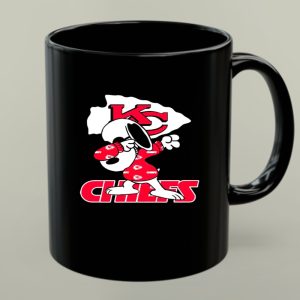 Dabbing Snoopy Wear Kansas City Chiefs 1 mug.jpg