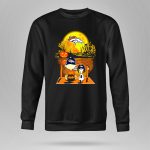 Denver Broncos Snoopy and Charlie Brown Halloween Pumpkin Moon Scene 9 Sweatshirt