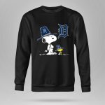 Detroit Tigers Snoopy Woodstock Pilgrim Hats 9 Sweatshirt.jpg