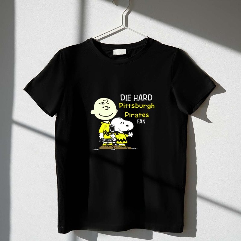 Die Hard Pittsburgh Pirates Fan Snoopy And Charlie Brown 1 T Shirt.jpg