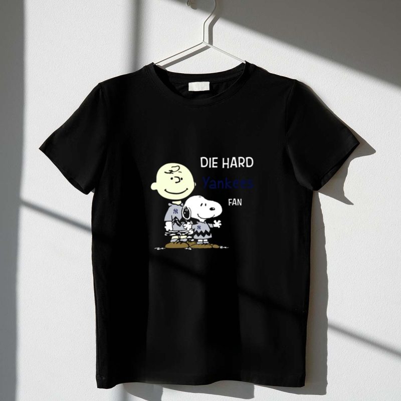 Die Hard Yankees Fan Snoopy And Charlie Brown 1 T Shirt
