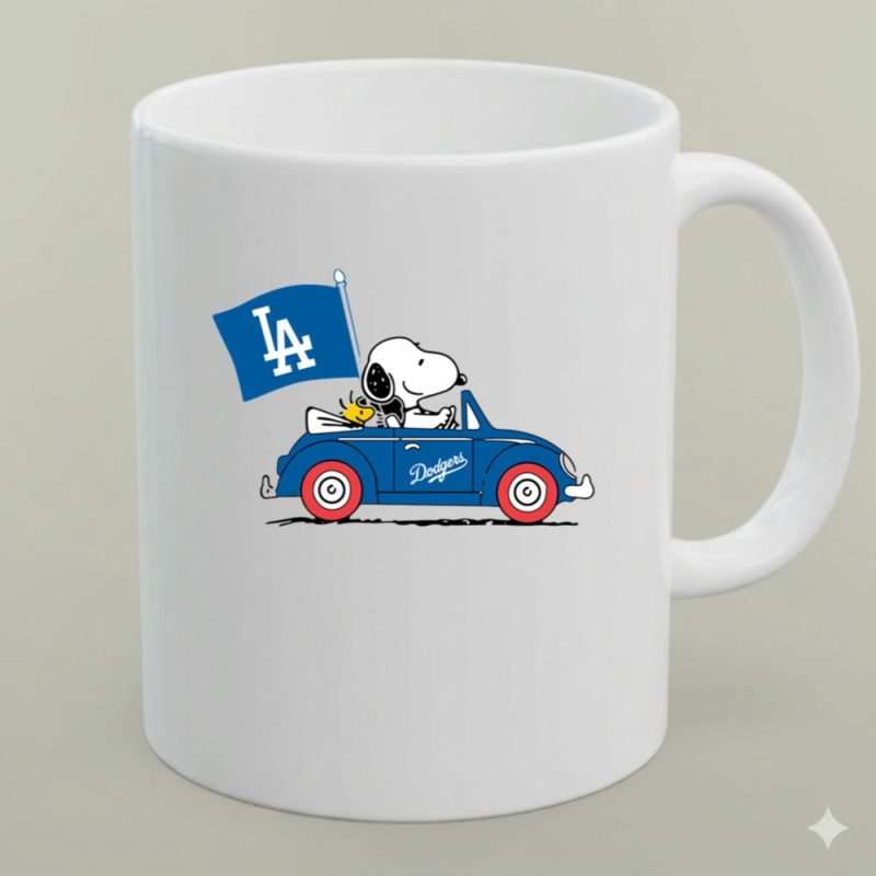 Dodgers Snoopy Woodstock Driving Car La Flag 1 Mug 1.Jpg
