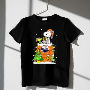Edmonton Oilers Snoopy Christmas Scene 1 T Shirt.jpg