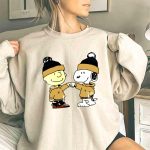 Fist Bump Charlie Brown and Snoopy Wear Clothing Vegas Golden Knights 3 Sweatshirt.jpg