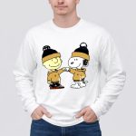 Fist Bump Charlie Brown and Snoopy Wear Clothing Vegas Golden Knights 4 Long Sleeves.jpg
