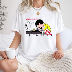 Freddie mercury Snoopy Maglietta Queen Maglia Simpatica 1 T Shirt.jpg