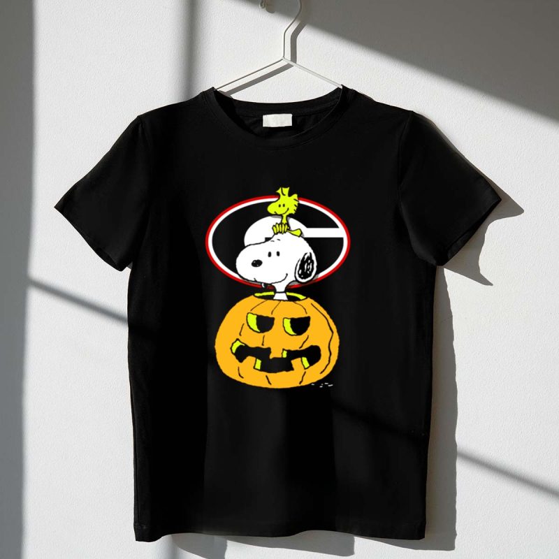 Georgia Bulldogs Football Halloween Snoopy And Woodstock 1 T Shirt.jpg