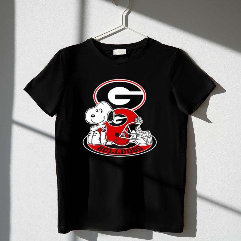 Georgia Bulldogs Snoopy Football Helmet 1 T Shirt.jpg