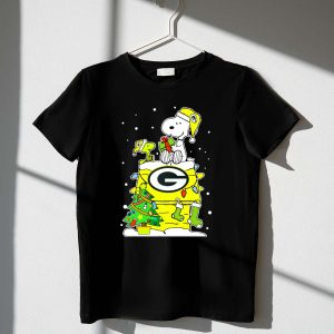 Green Bay Packers Christmas With Snoopy And Woodstock 1 T Shirt
