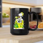 Green Bay Packers Christmas With Snoopy And Woodstock 2 mug.jpg