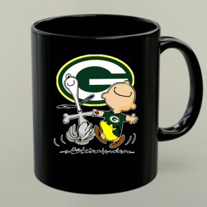 Green Bay Packers Snoopy Charlie Brown Fan Celebration 1 mug.jpg