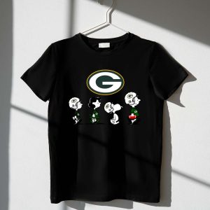Green Bay Packers Snoopy Charlie Brown Super Bowl Peanuts 1 T Shirt