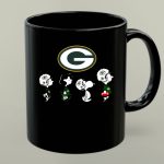 Green Bay Packers Snoopy Charlie Brown Super Bowl Peanuts 1 mug.jpg