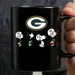Green Bay Packers Snoopy Charlie Brown Super Bowl Peanuts 3 mug.jpg