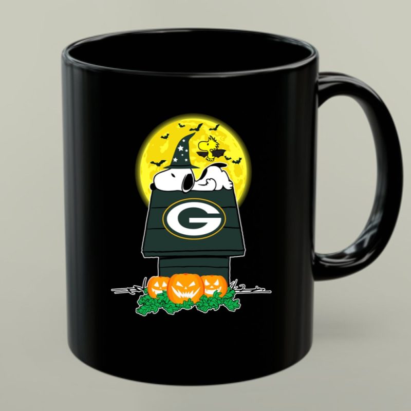 Green Bay Packers Snoopy Woodstock Halloween Moon Pumpkins 1 Mug.jpg