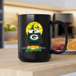 Green Bay Packers Snoopy Woodstock Halloween Moon Pumpkins 2 mug.jpg