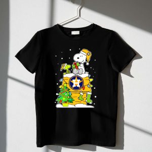 Houston Astros Snoopy Christmas Peanuts Fan Gift Shirt