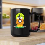 Houston Astros Snoopy Halloween Peanuts Baseball Spooky Pumpkins Moon 2 mug.jpg